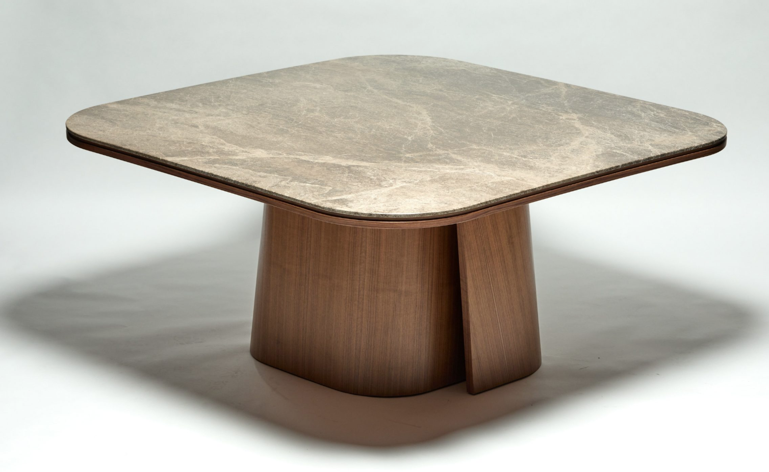 OOMA Dining Table