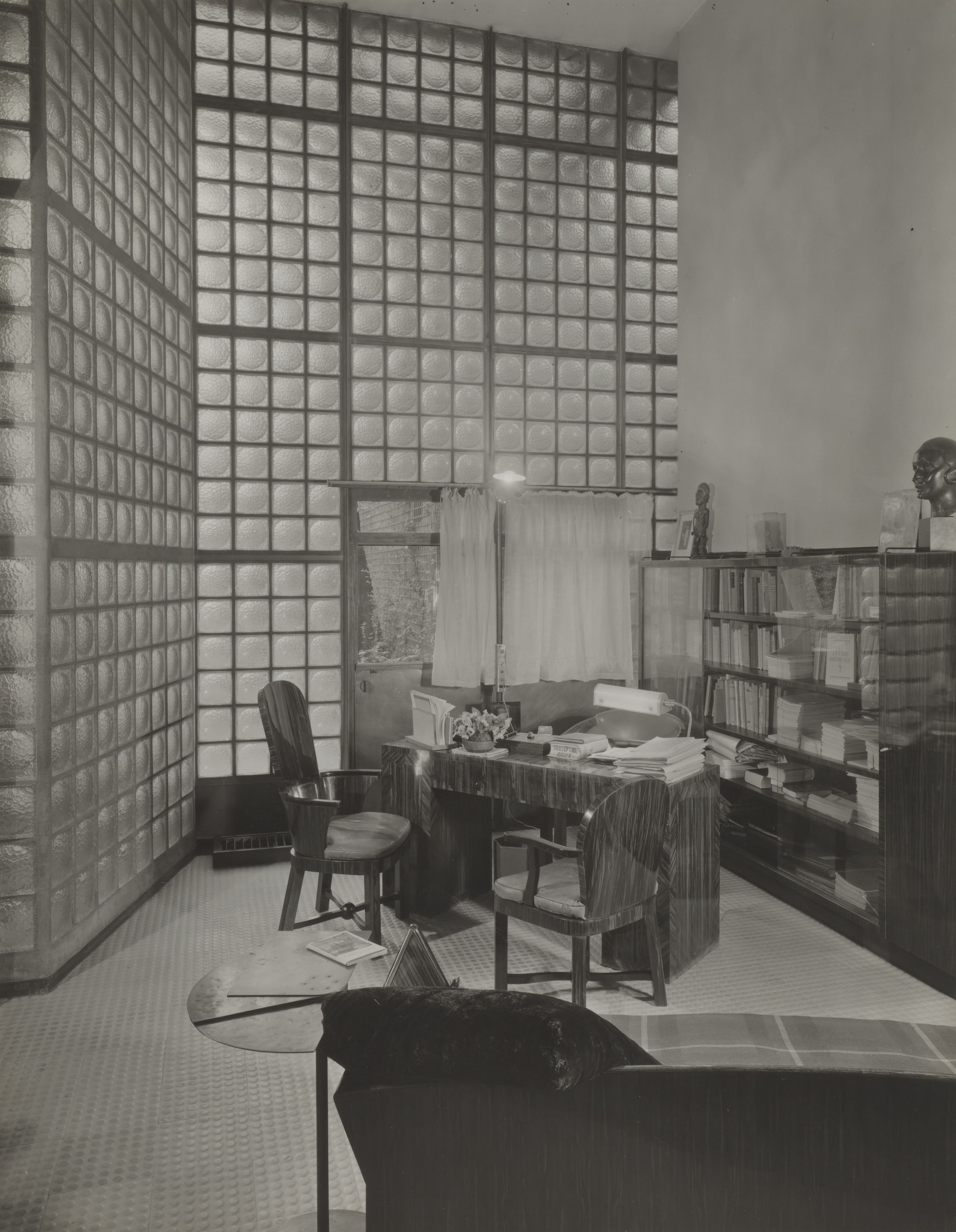 Pierre Chareau - Fan Table — © Les Arts Décoratifs, Paris, musée des Arts décoratifs